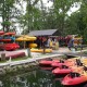 Crystal River Kayak Company több, mint 100 vizijárművel várja a vendégeket