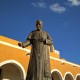 II. János Pál pápa szobra Izamal városban