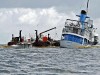 A Chuuk (Truk) lagúna környékén hajózó Thorfinn komoly sérüléseket szenvedett, de az utasoknak nem lett baja.
